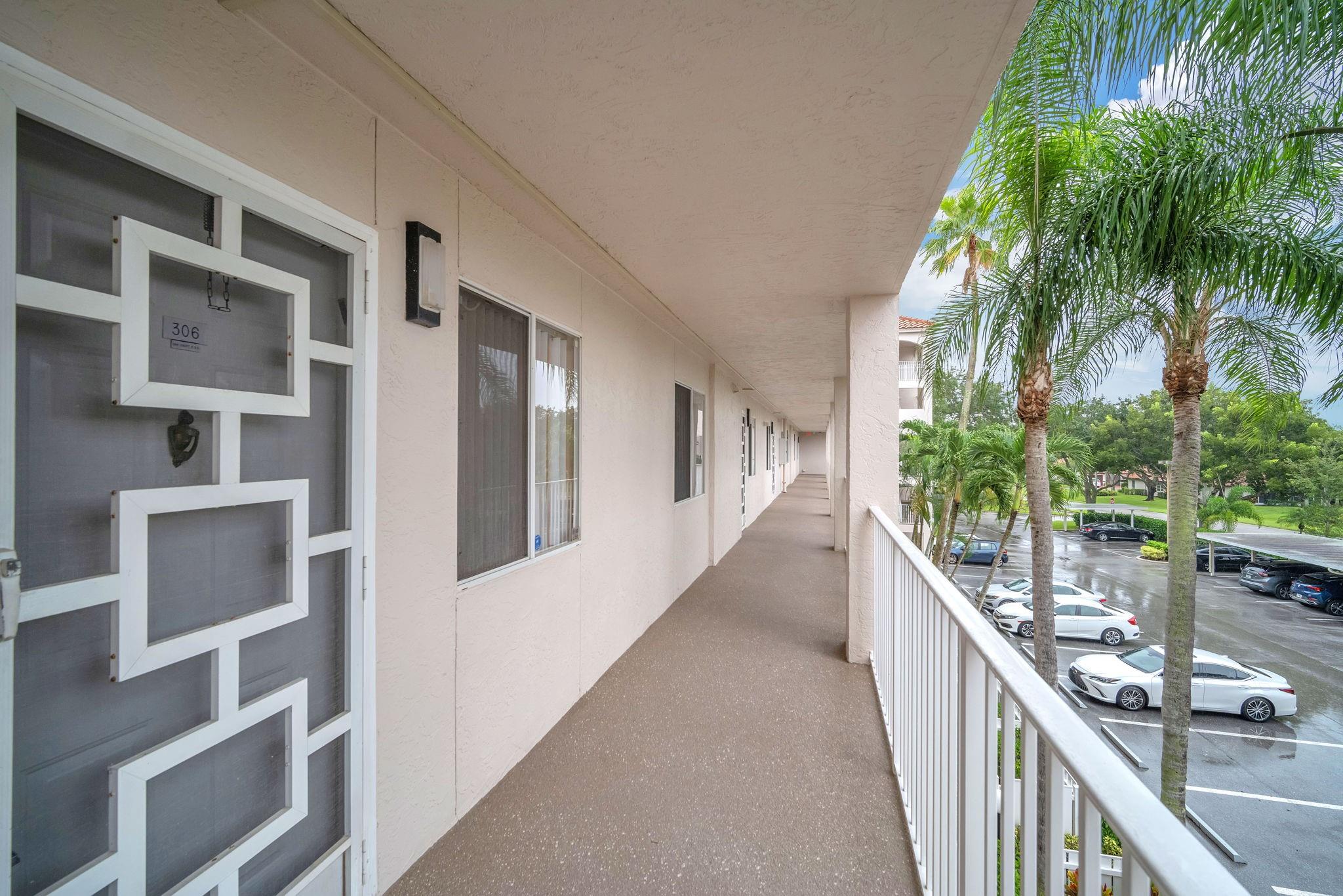 HUNTINGTON POINTE - Residential