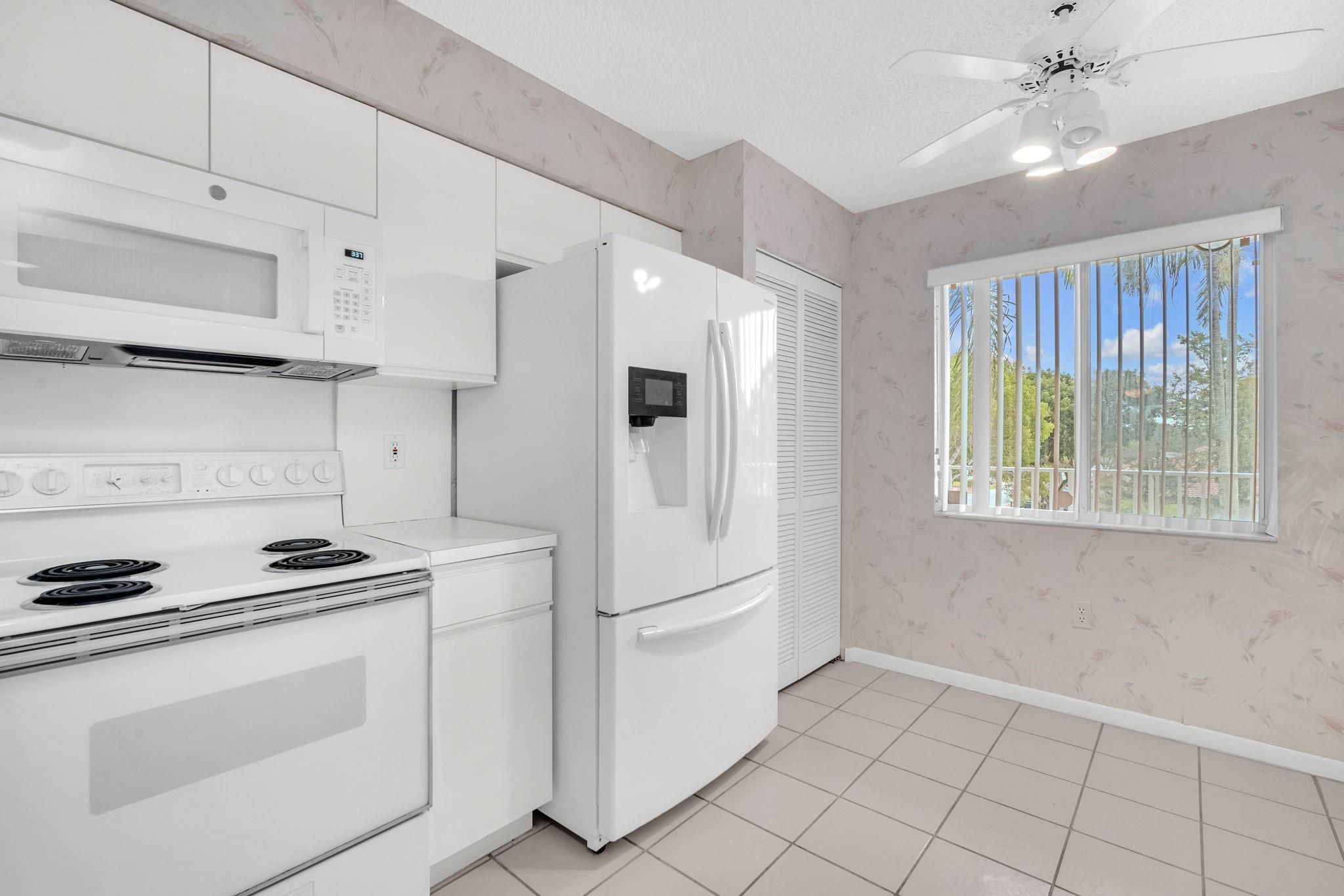 HUNTINGTON POINTE - Residential
