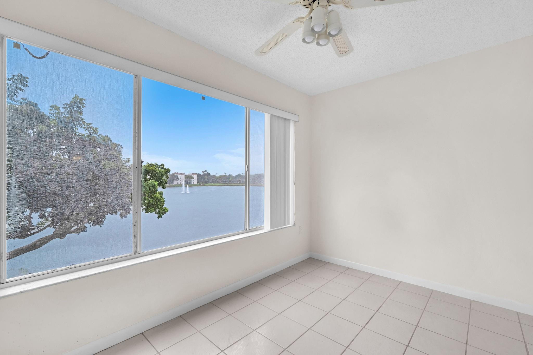 HUNTINGTON POINTE - Residential
