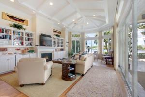 RIVERSIDE ON THE LOXAHATC - Residential