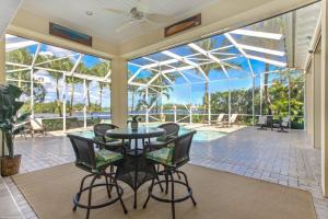 RIVERSIDE ON THE LOXAHATC - Residential