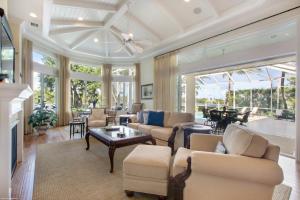 RIVERSIDE ON THE LOXAHATC - Residential