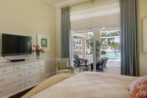 RIVERSIDE ON THE LOXAHATC - Residential