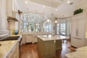 RIVERSIDE ON THE LOXAHATC - Residential