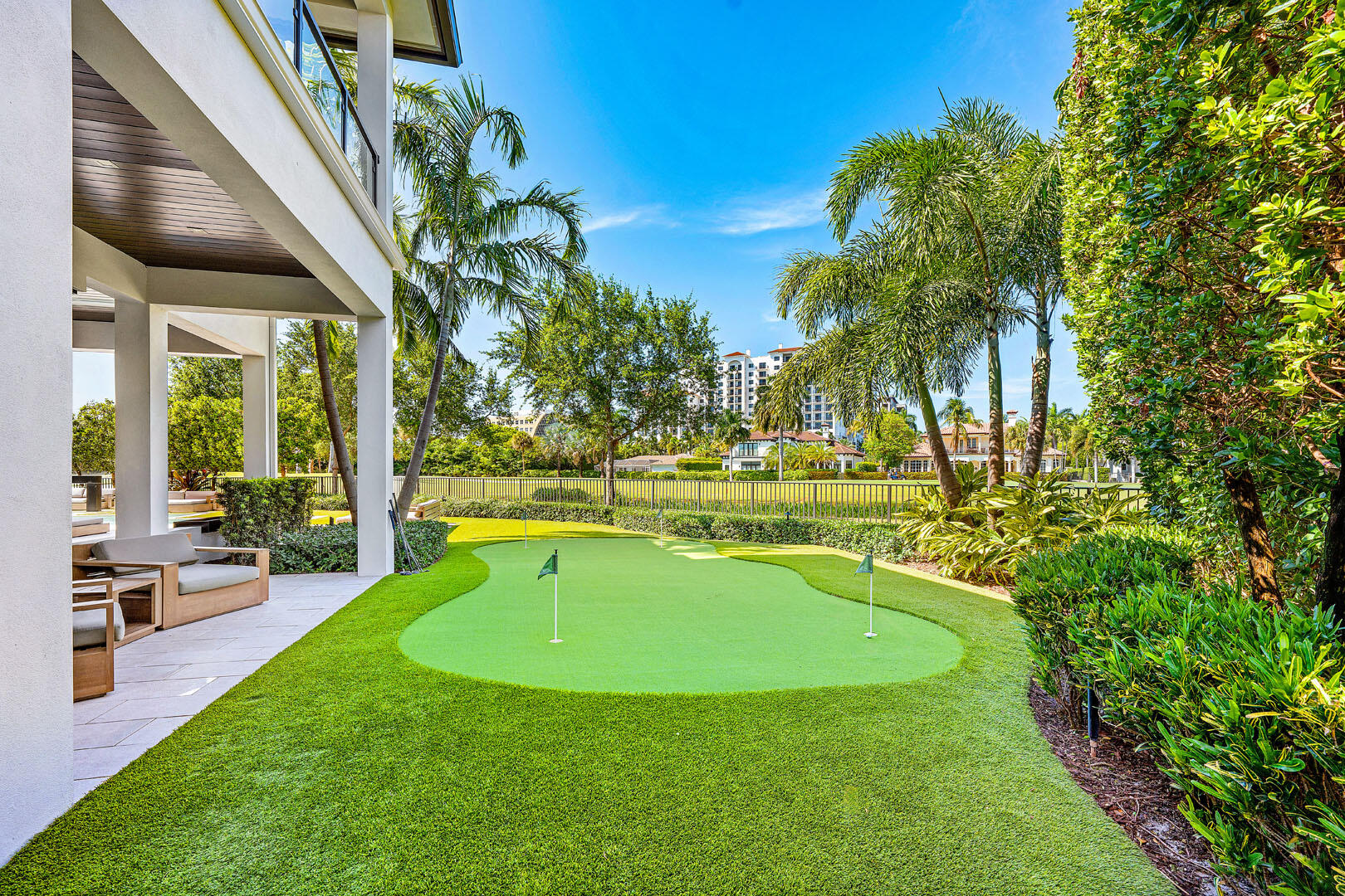 ROYAL PALM YACHT & COUNTRY CLUB - Residential