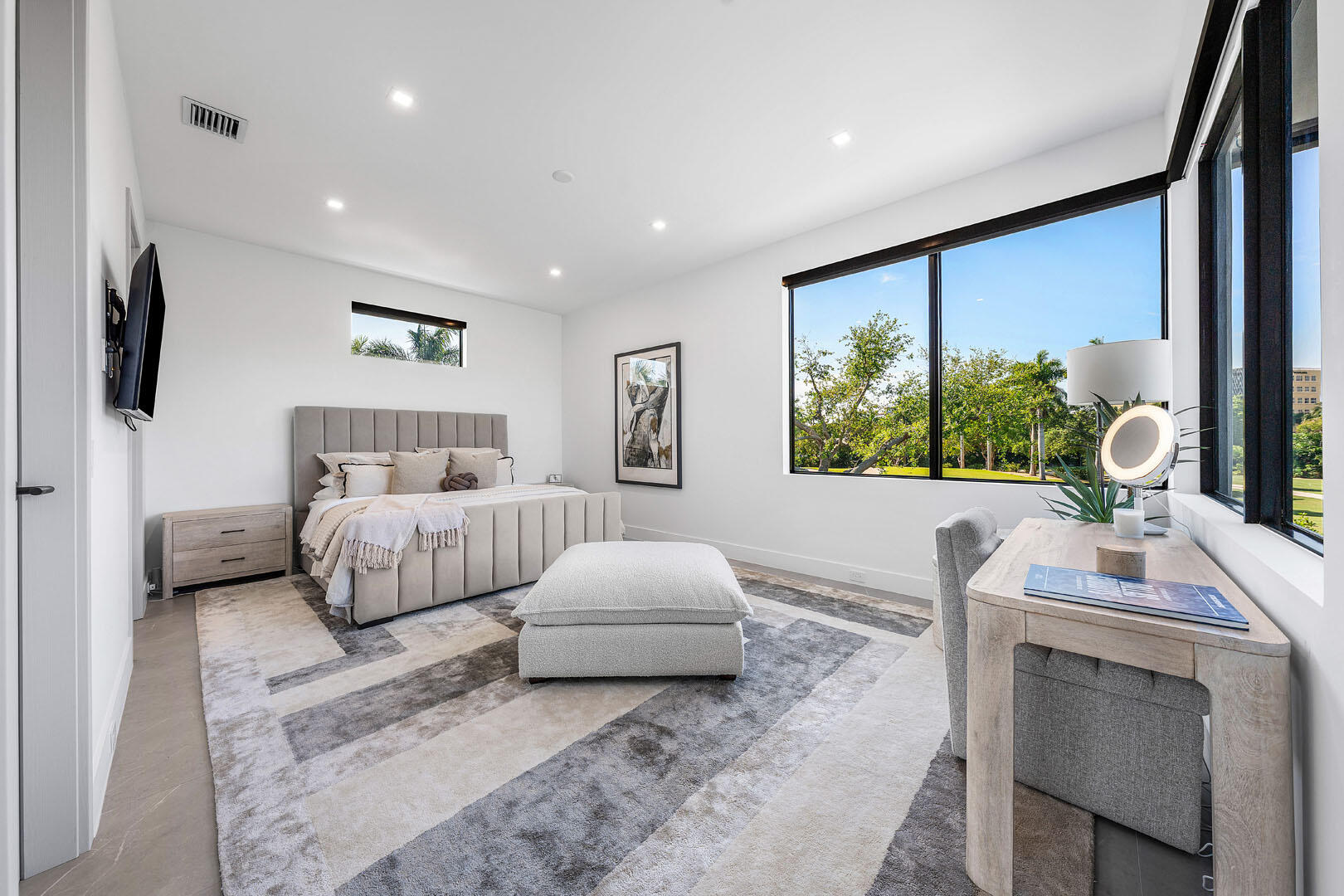 ROYAL PALM YACHT & COUNTRY CLUB - Residential