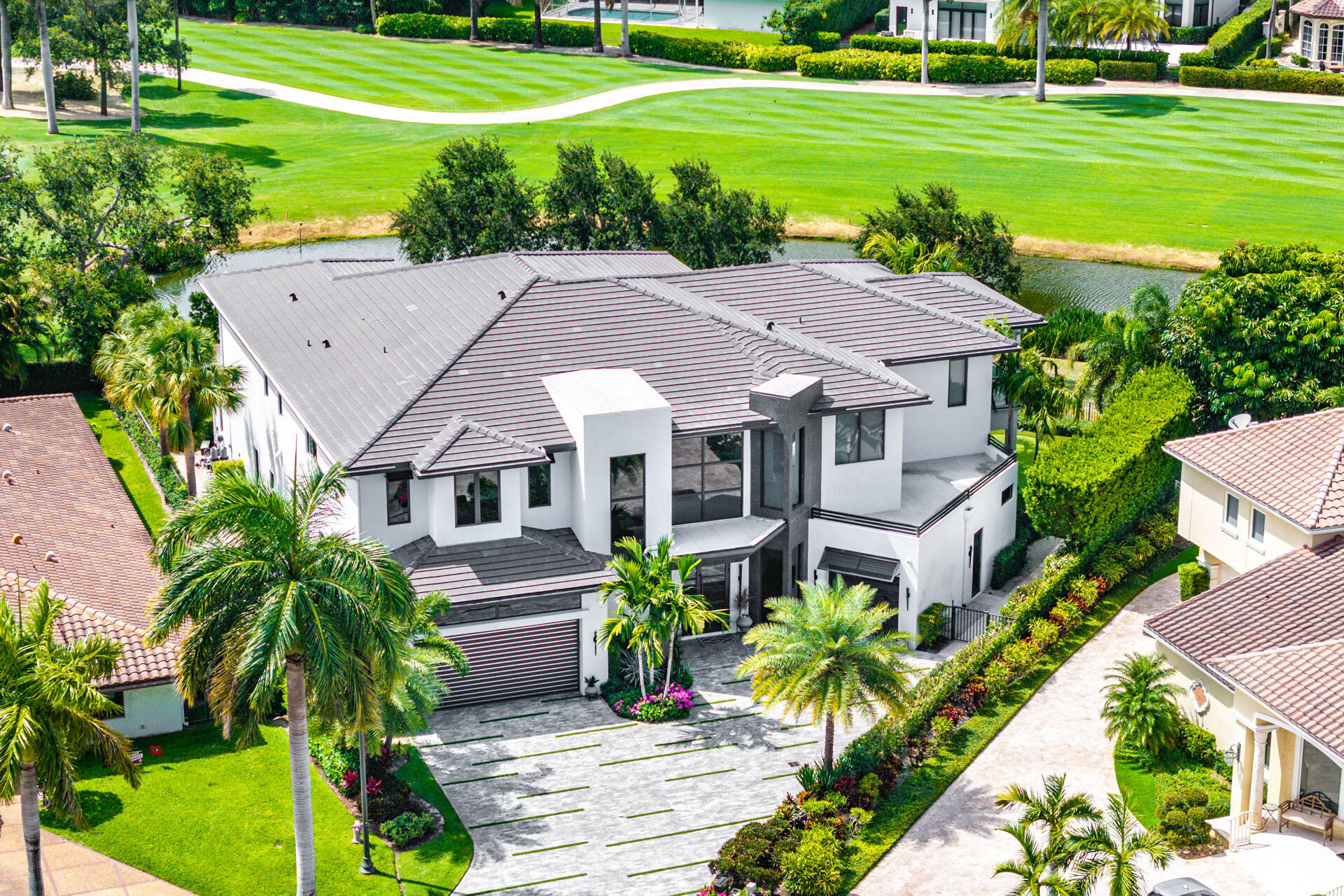 ROYAL PALM YACHT & COUNTRY CLUB - Residential