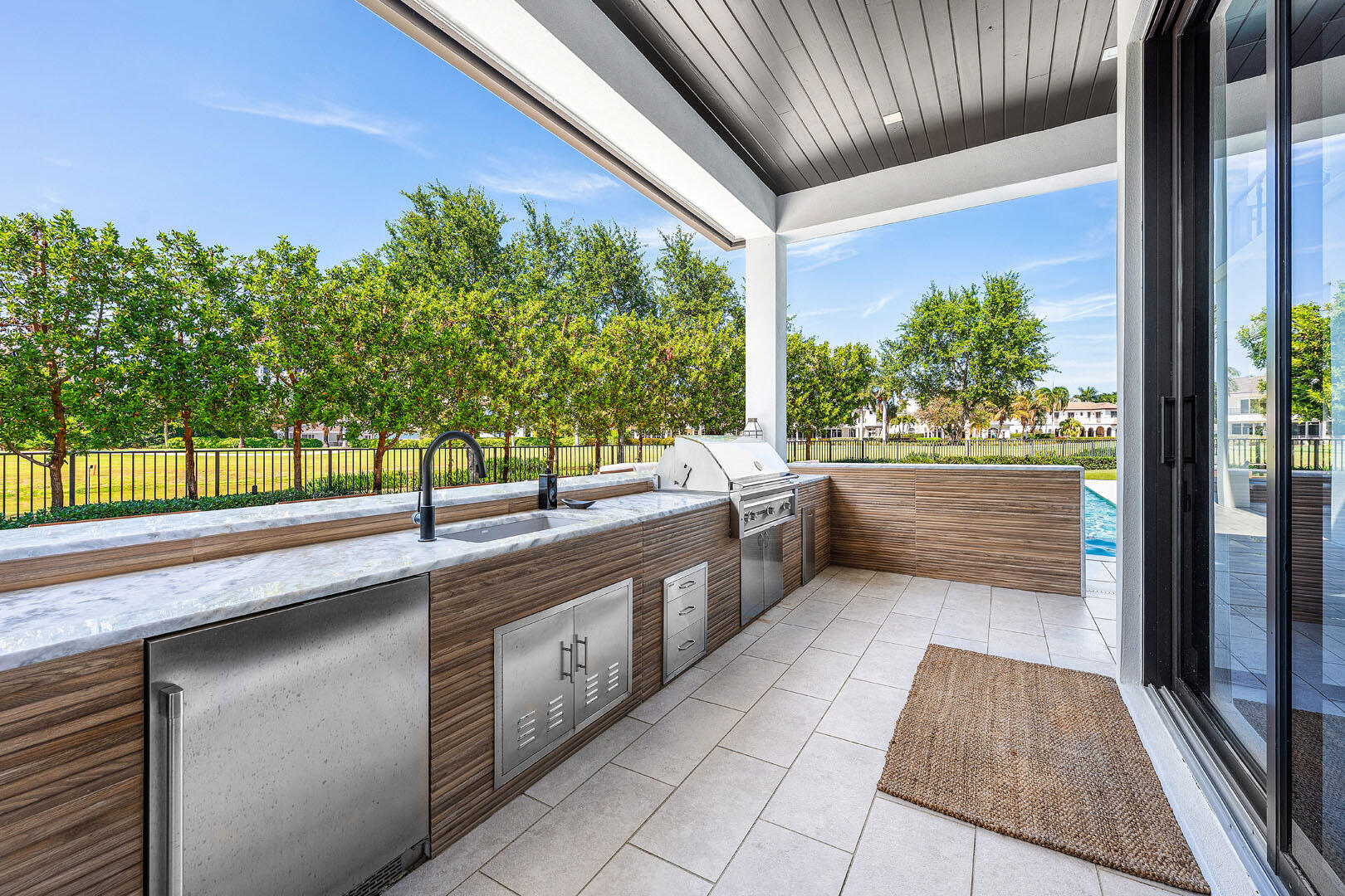 ROYAL PALM YACHT & COUNTRY CLUB - Residential