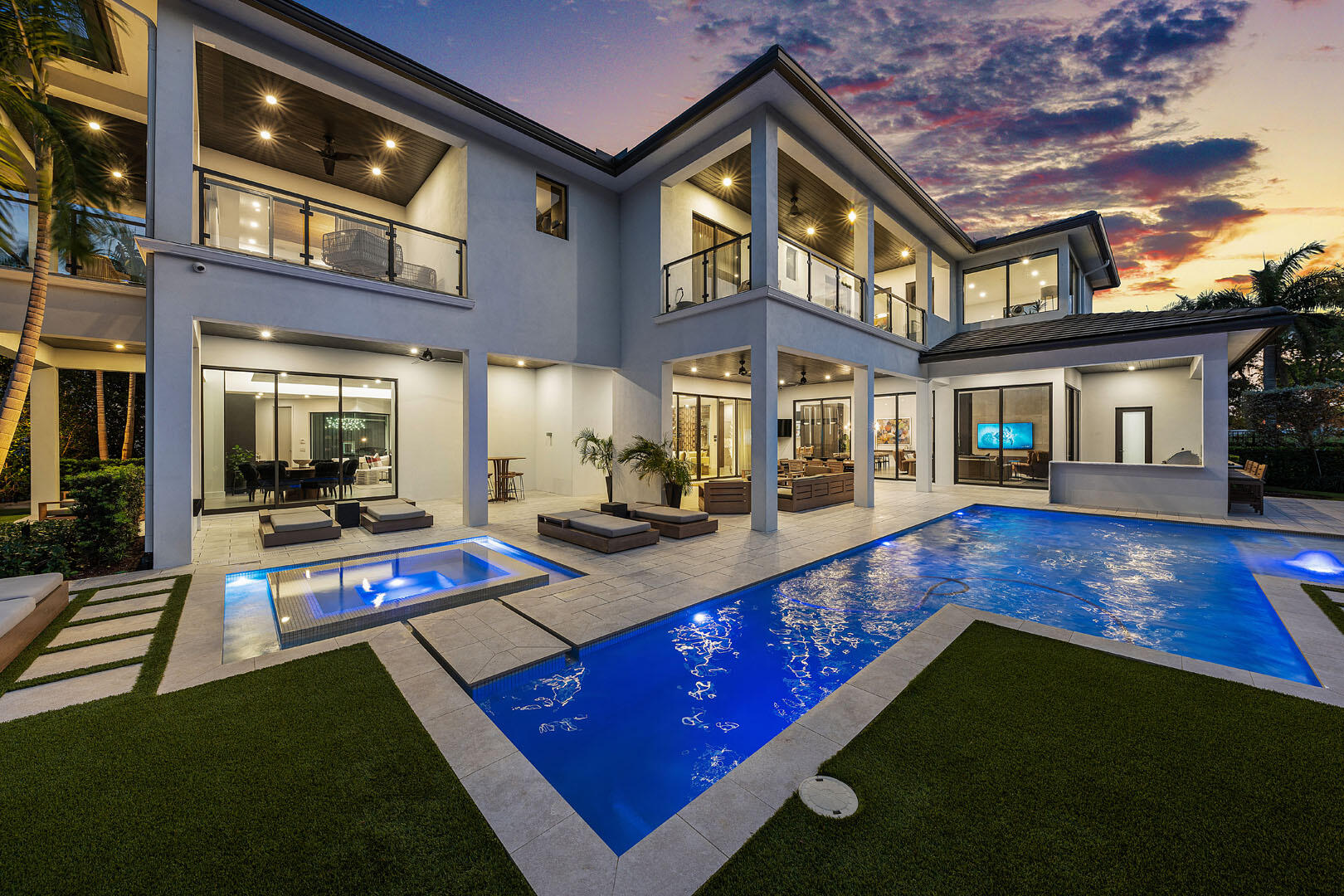 ROYAL PALM YACHT & COUNTRY CLUB - Residential