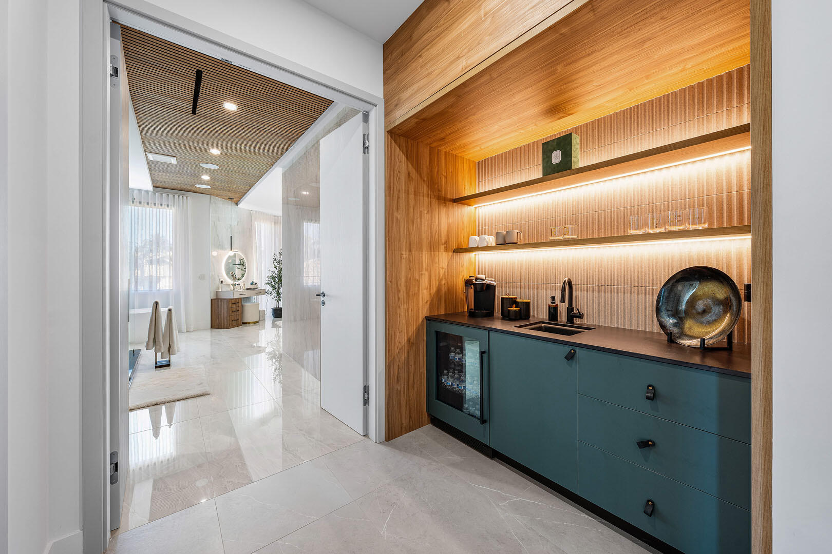 ROYAL PALM YACHT & COUNTRY CLUB - Residential