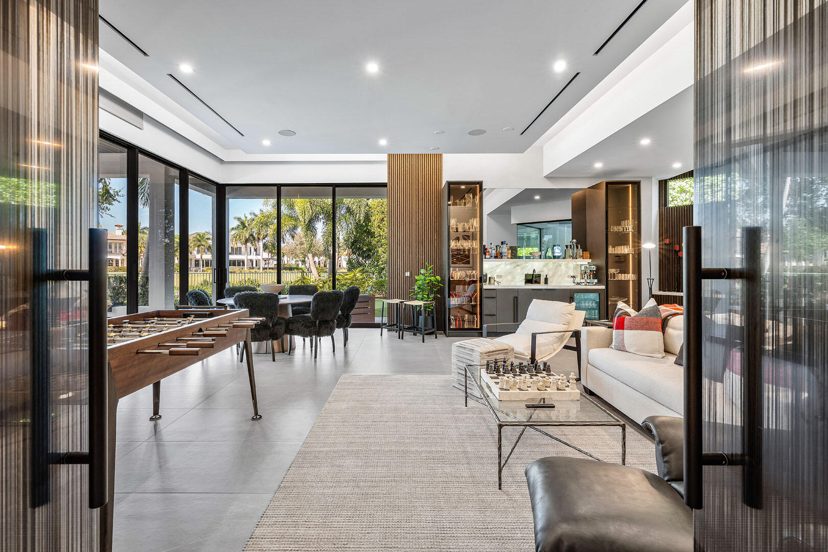 ROYAL PALM YACHT & COUNTRY CLUB - Residential