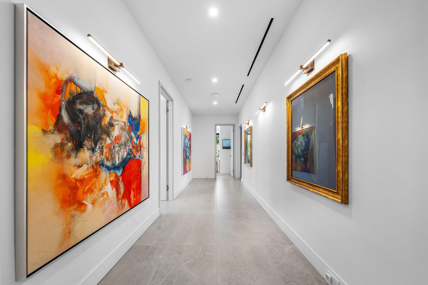 ROYAL PALM YACHT & COUNTRY CLUB - Residential