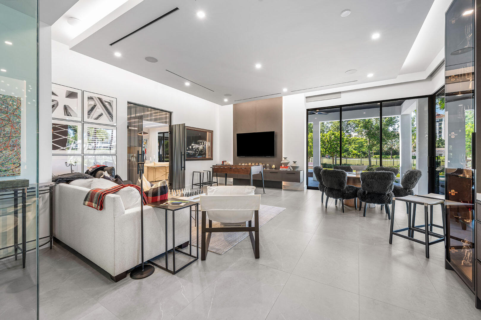 ROYAL PALM YACHT & COUNTRY CLUB - Residential