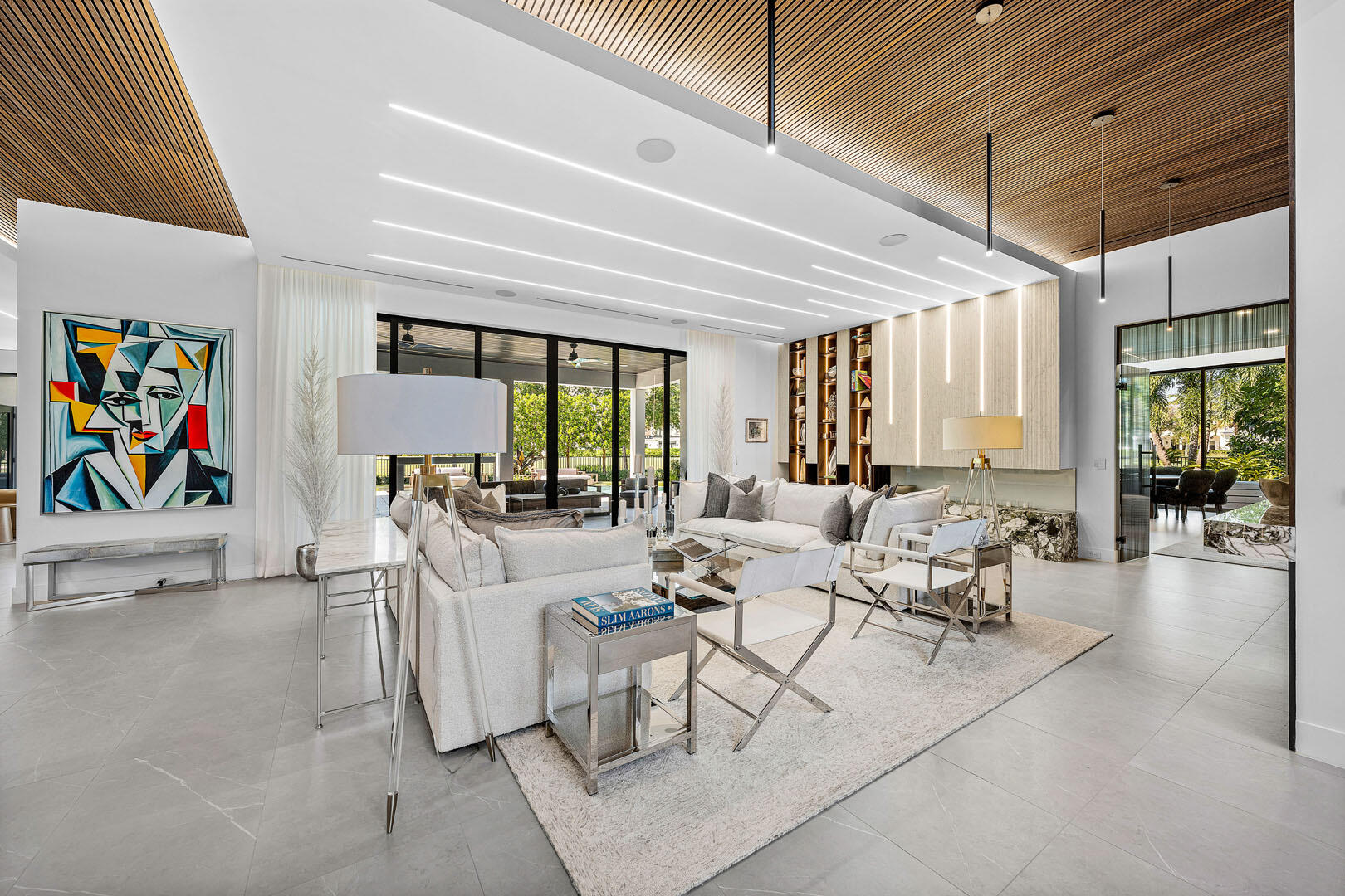ROYAL PALM YACHT & COUNTRY CLUB - Residential