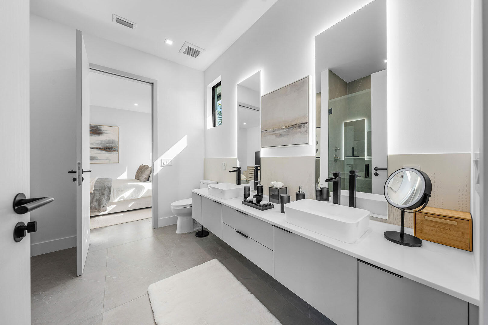 ROYAL PALM YACHT & COUNTRY CLUB - Residential