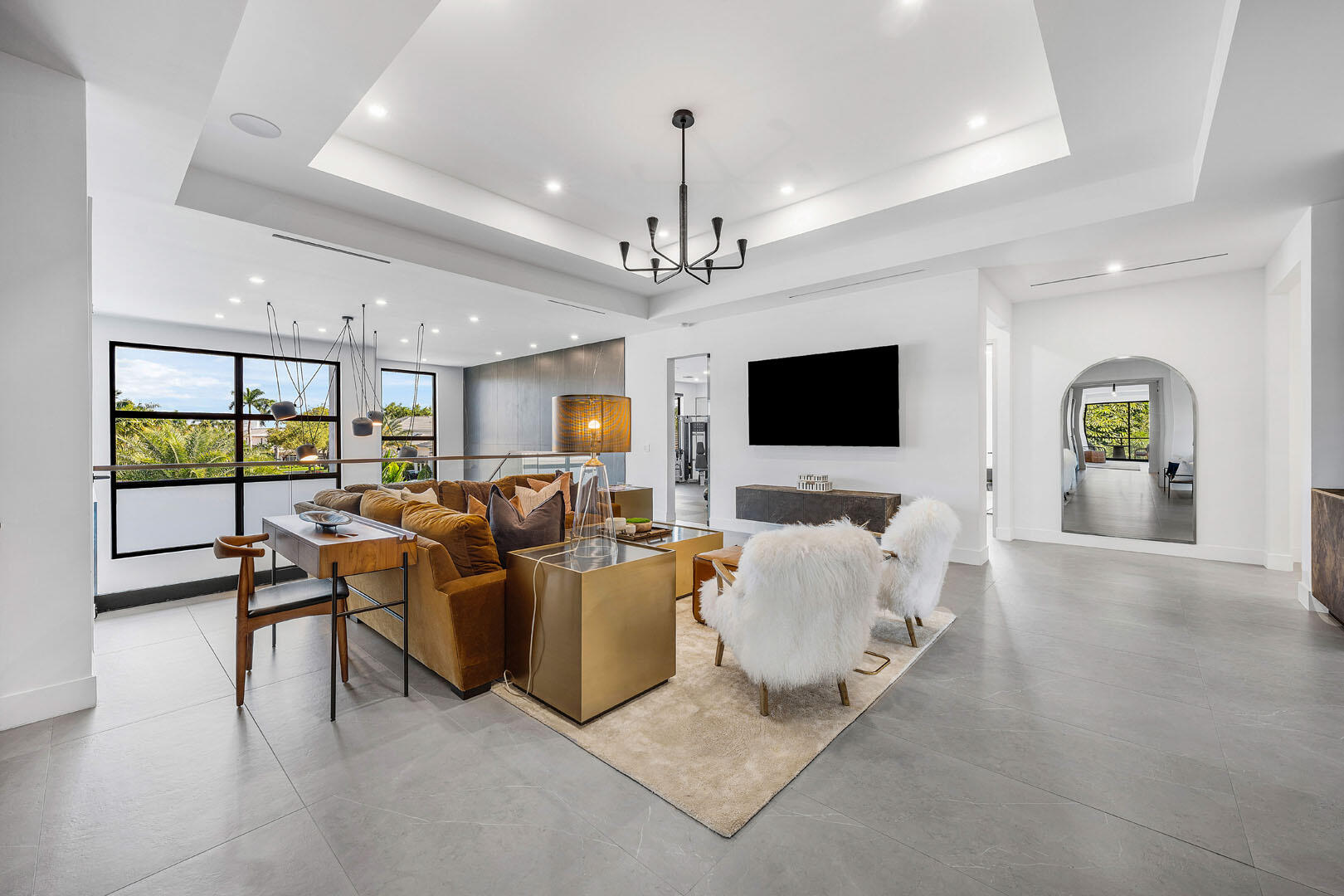 ROYAL PALM YACHT & COUNTRY CLUB - Residential
