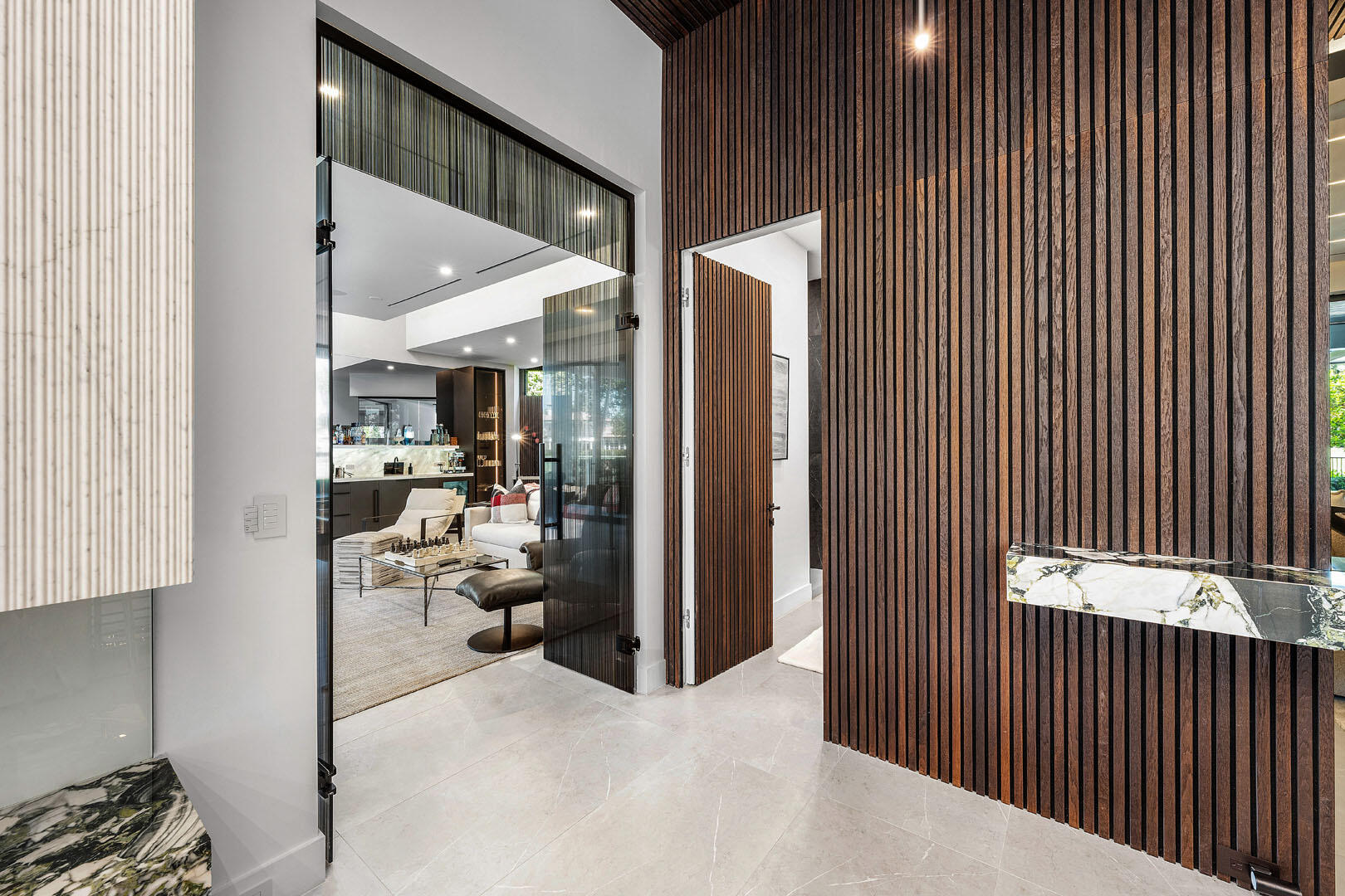 ROYAL PALM YACHT & COUNTRY CLUB - Residential