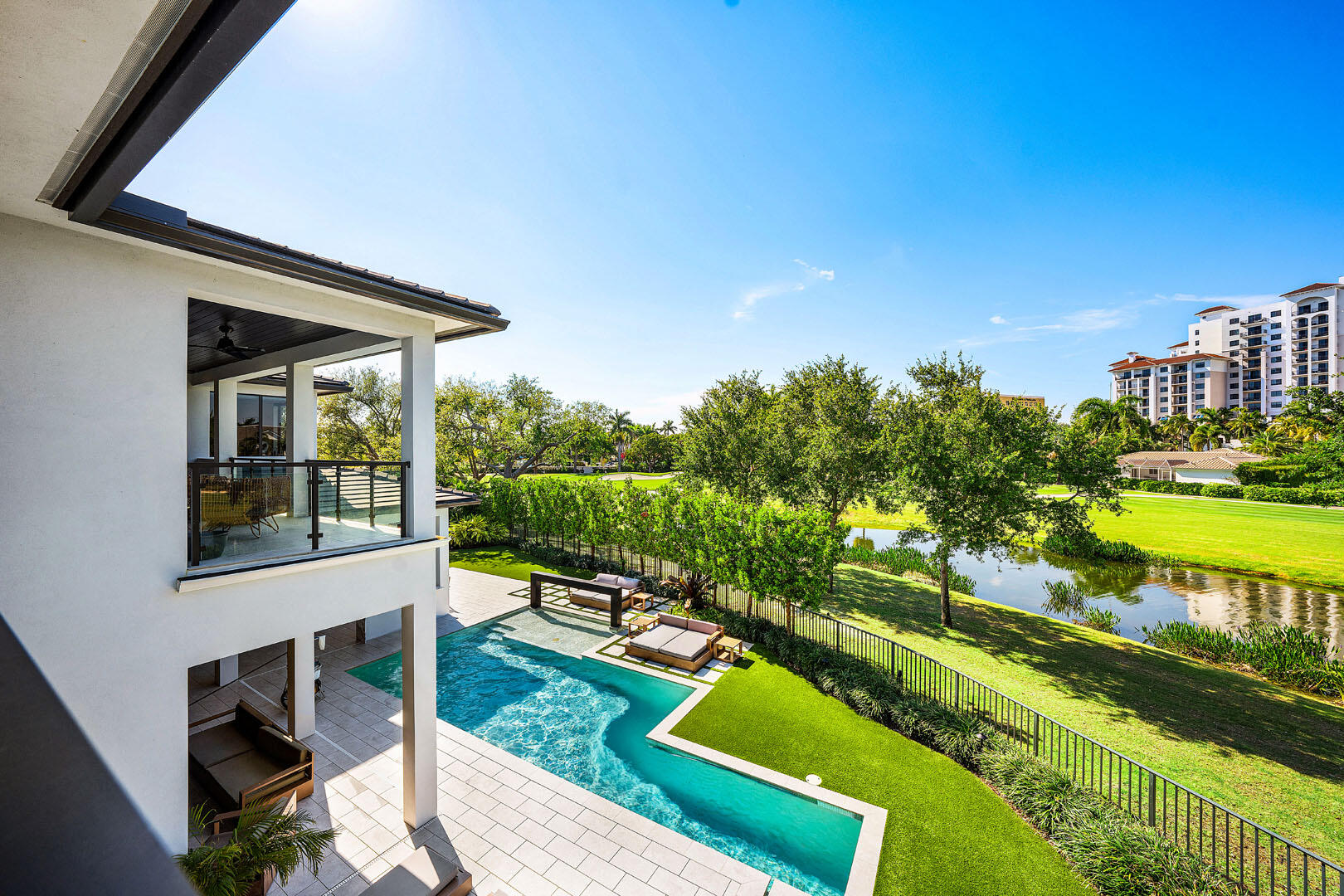 ROYAL PALM YACHT & COUNTRY CLUB - Residential