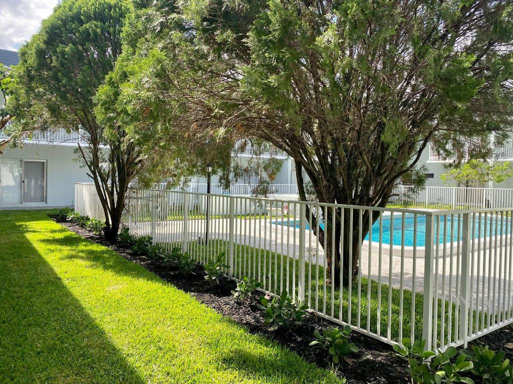 Palm Spgs Village 08 Rep - Residential Lease