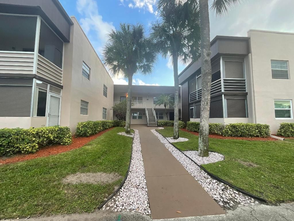 Photo of 634 Normandy N, Delray Beach, FL 33484 (MLS # R11152356)