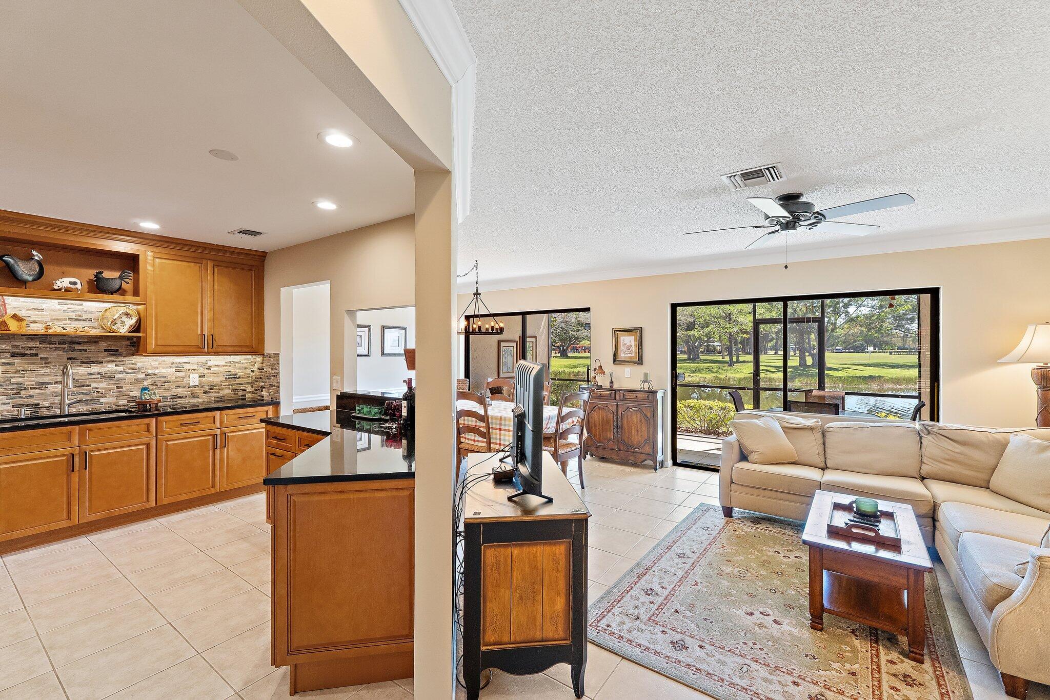 LEXINGTON GREEN CONDO - Residential