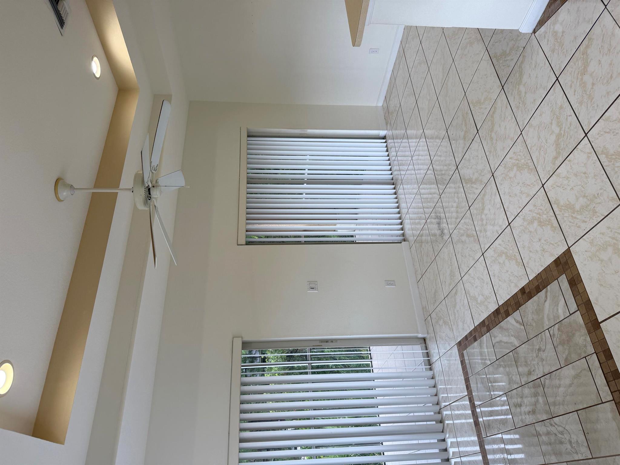 CASTLE PINES CONDOMINIUM - Residential Lease
