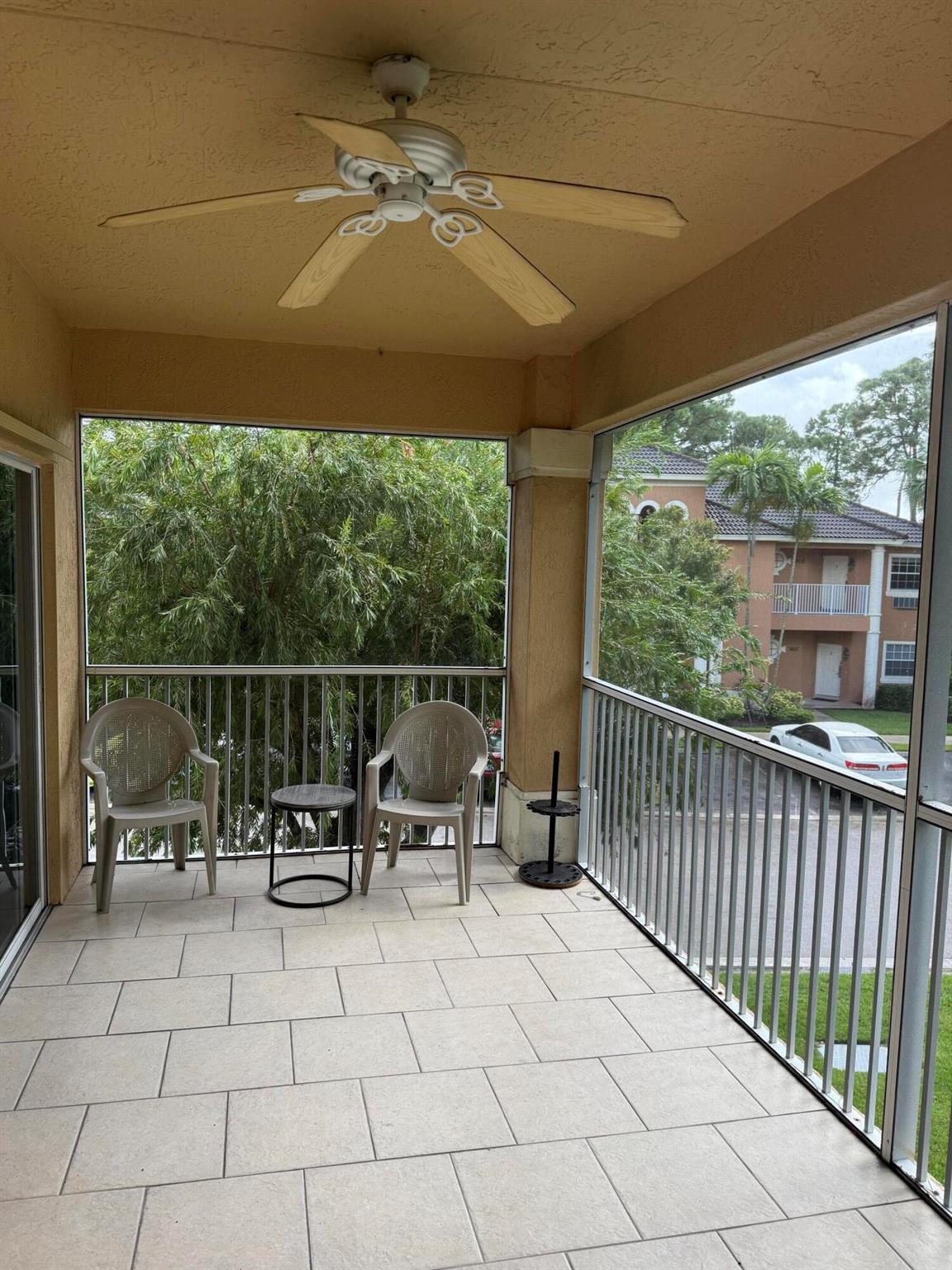 CASTLE PINES CONDOMINIUM - Residential Lease