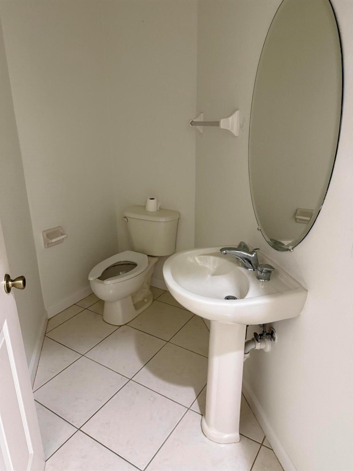 CASTLE PINES CONDOMINIUM - Residential Lease