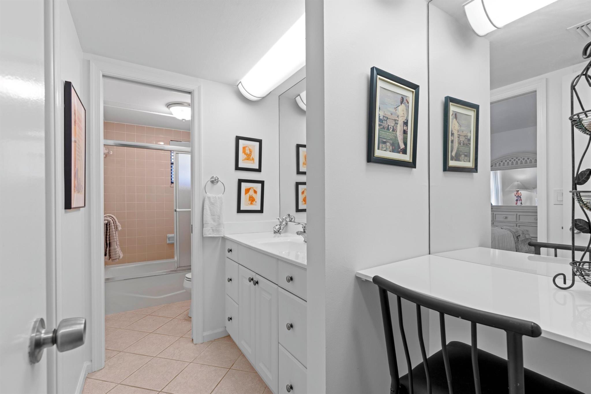 GOLF COTTAGES 2 CONDO - Residential