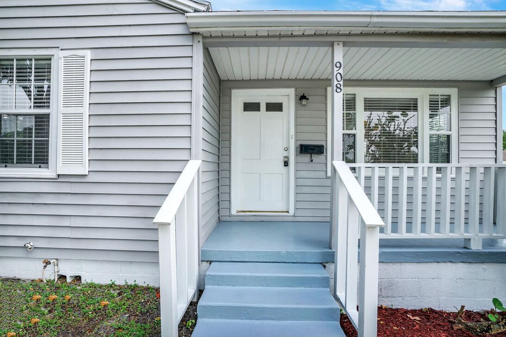 Photo of 908 38th Street, West Palm Beach, FL 33407 (MLS # R10936263)
