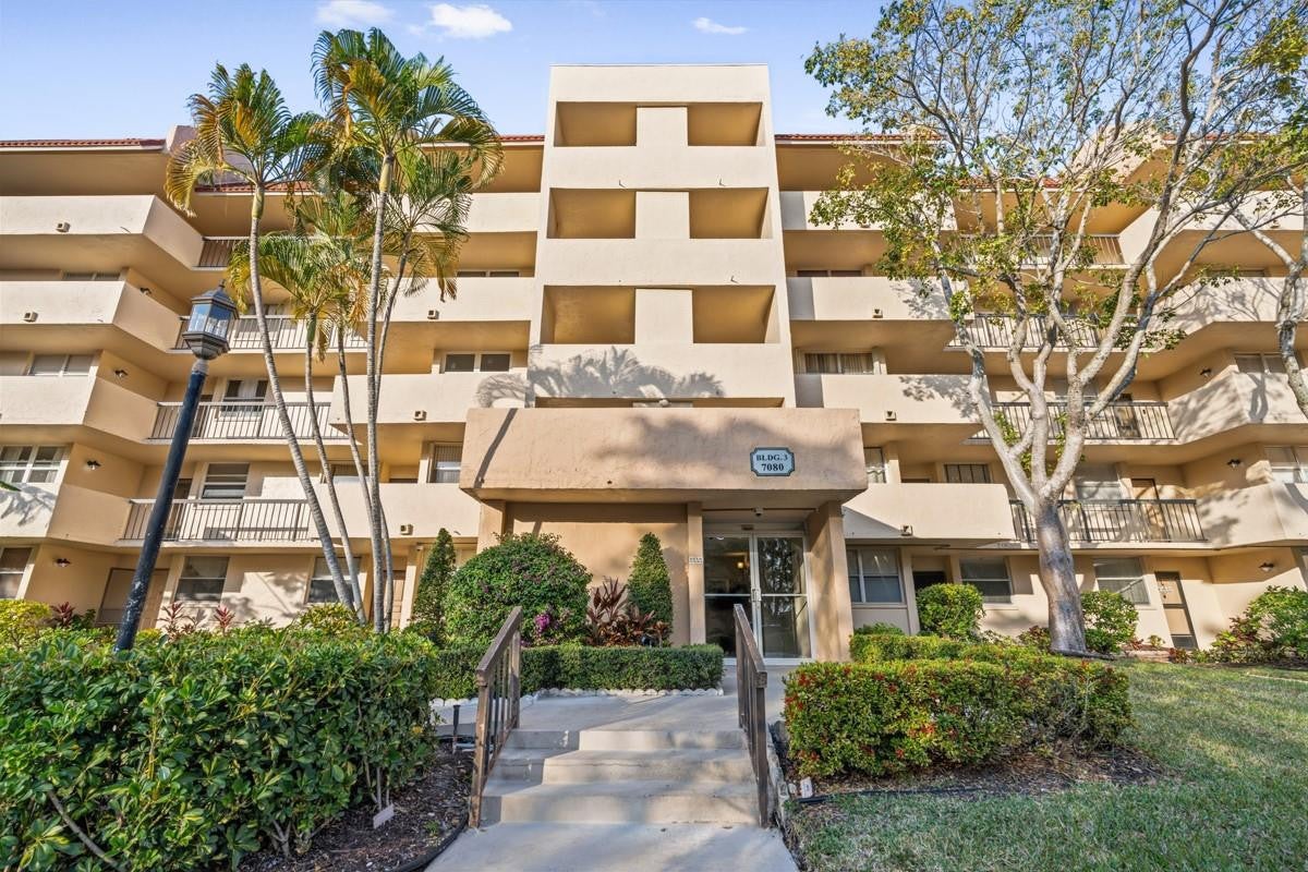 View photos, virtual tours, details... 7080 ENVIRON Boulevard 423