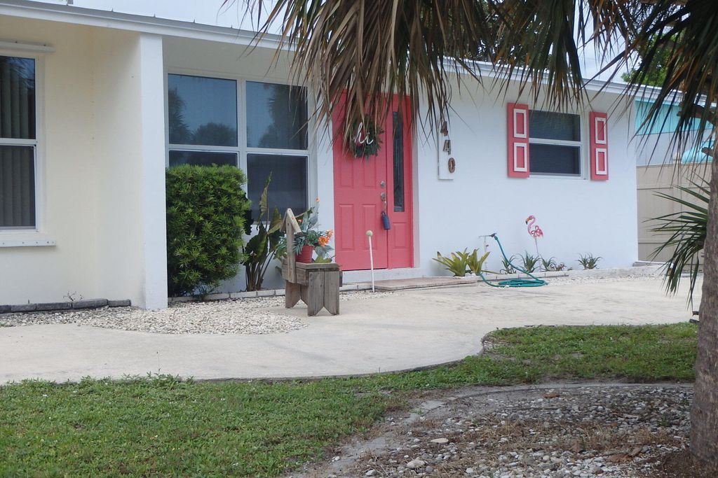 Photo of 440 SE Fini Drive, Stuart, FL 34996 (MLS # R11081016)