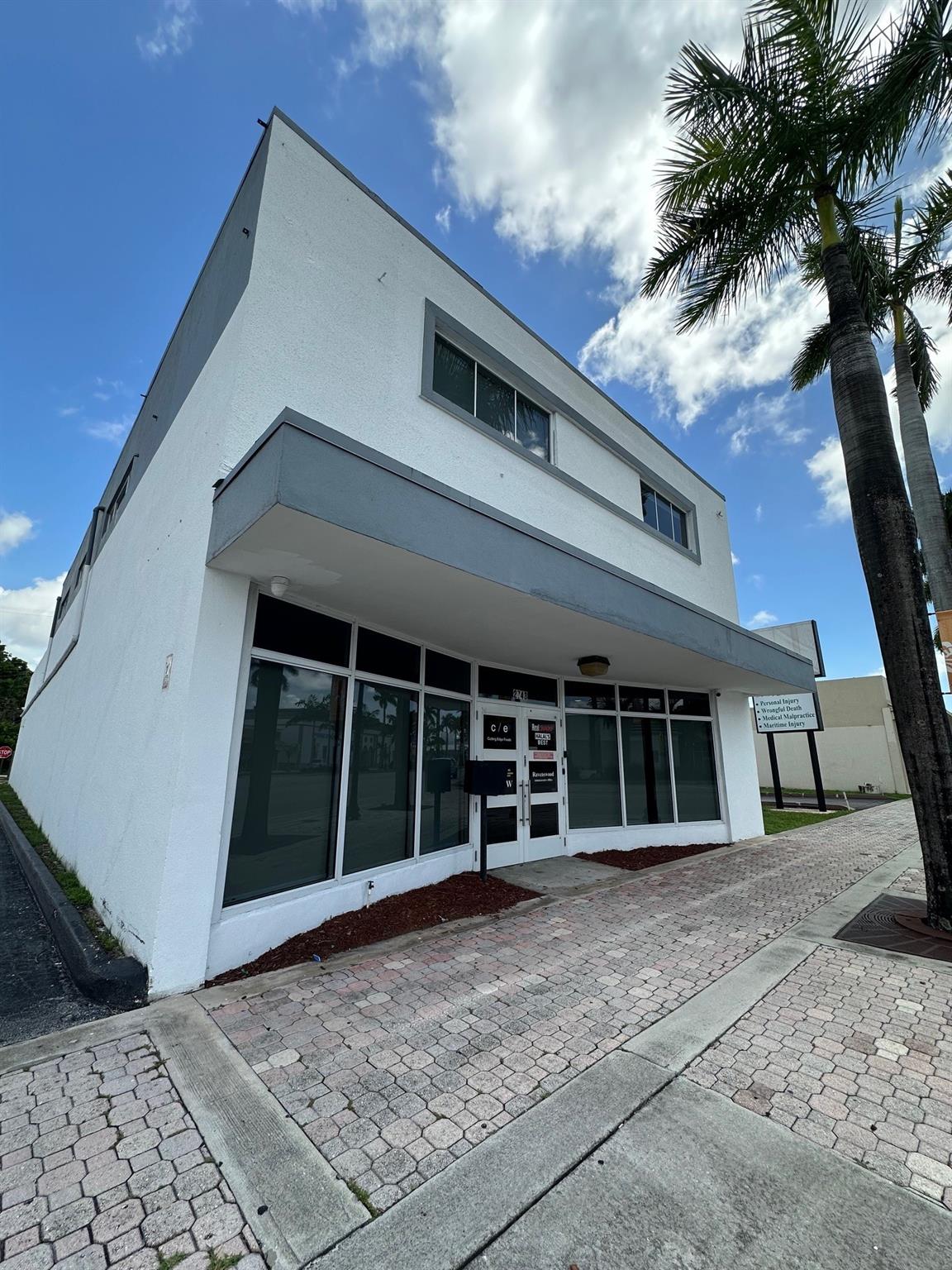 OFFICE SPACE FOR RENT IN A PRIME LOCATION OFFICE BUILDING, VERY CLOSE TO I-95. CAN BE RENTED BY ROOMS OR THE WHOLE SPACE. (LOCATED ON THE FIRST FLOOR OF THE BUILDING)
OFFICE #1 - 11x12 $1000 , OFFICE #2 - 11X9.5 $1000 AND OFFICE #3 - 12X30 $2500
TENANT CAN ALSO USE CONFERENCE ROOM, KITCHEN AND A FULL BATHROOM LOCATED ON THE SAME FLOOR, PLENTY OF FREE PARKING ACROSS THE STREET FROM THE BUILDING.