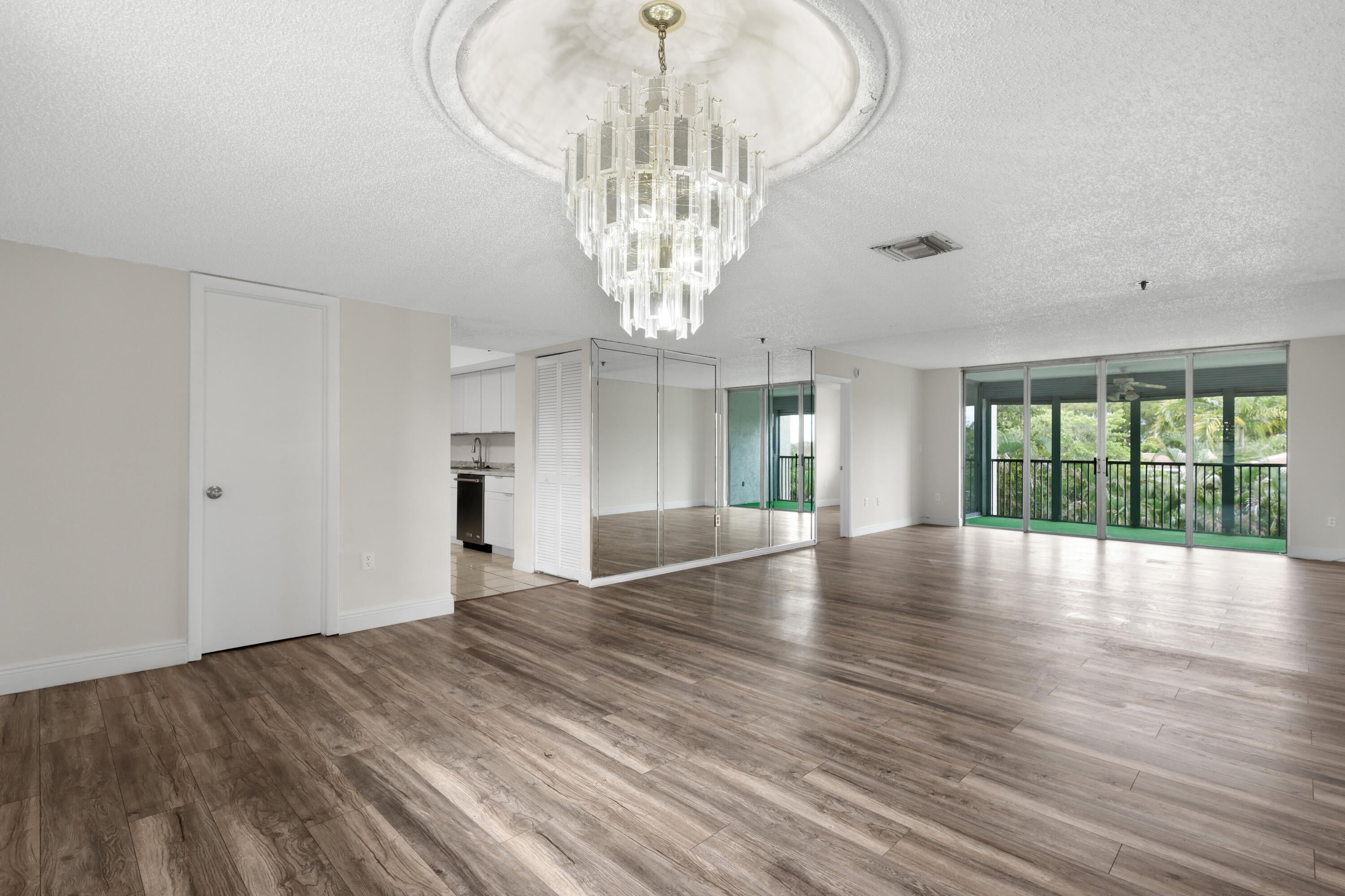 3940 INVERRARY Boulevard 404-A