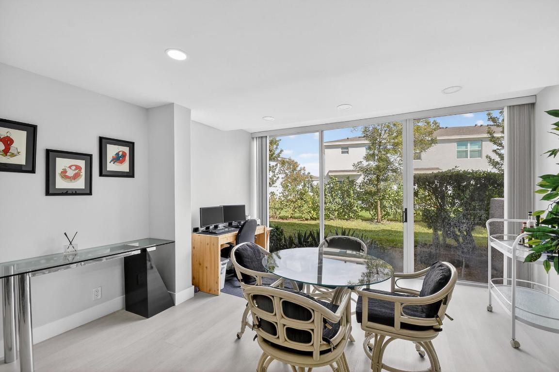 FOUNTAINS OF PALM BEACH CONDO 2 - Residential