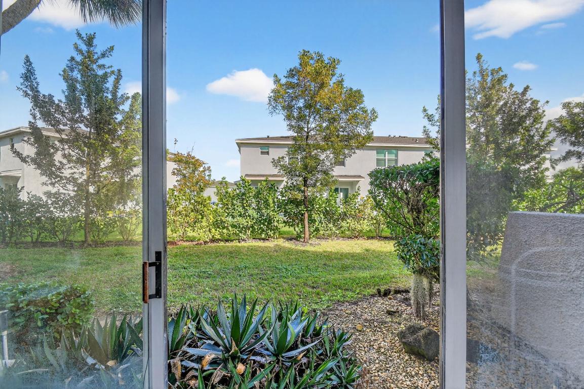 FOUNTAINS OF PALM BEACH CONDO 2 - Residential