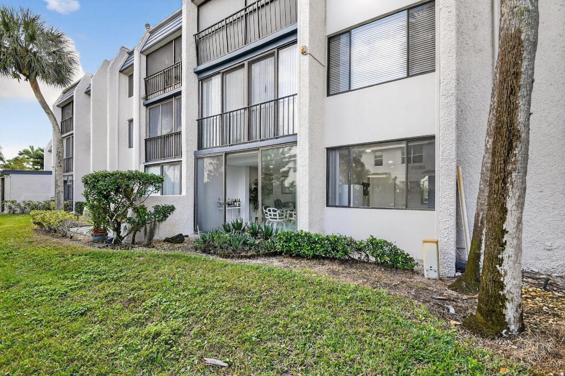 FOUNTAINS OF PALM BEACH CONDO 2 - Residential