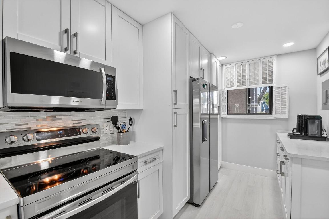 FOUNTAINS OF PALM BEACH CONDO 2 - Residential