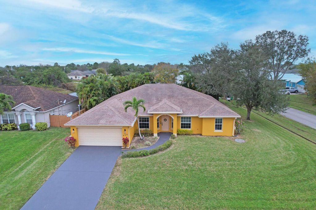 Photo of 352 SW South Quick Circle, Port Saint Lucie, FL 34953 (MLS # R10951519)
