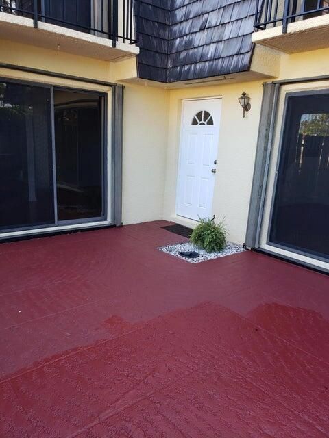 211 Lake Arbor Drive 211 Palm Springs FL 33461