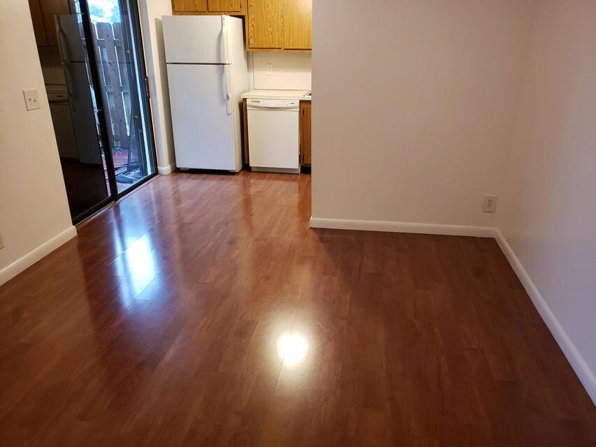 211 Lake Arbor Drive 211