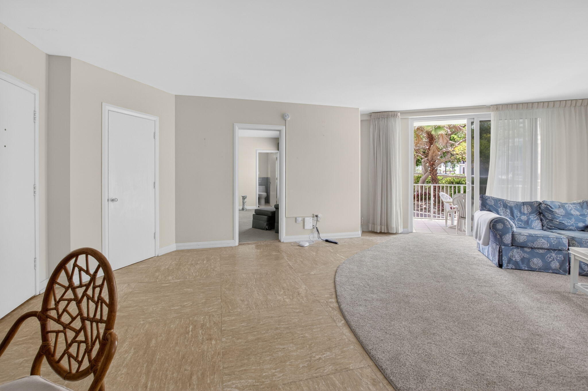 MANOR HOUSE CONDO - Residential