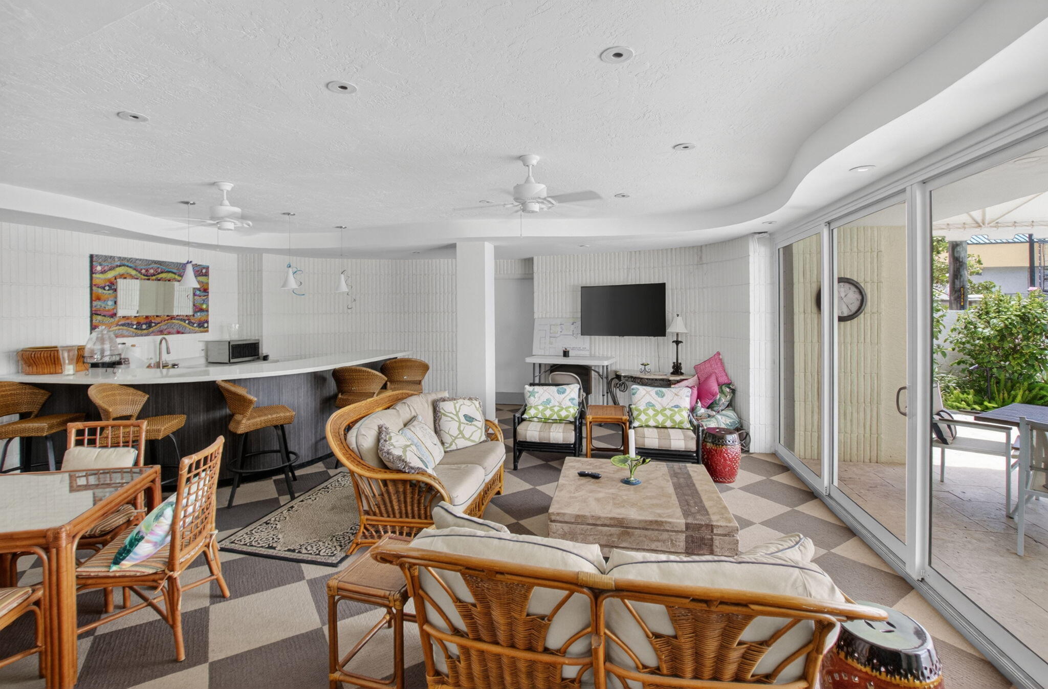 MANOR HOUSE CONDO - Residential