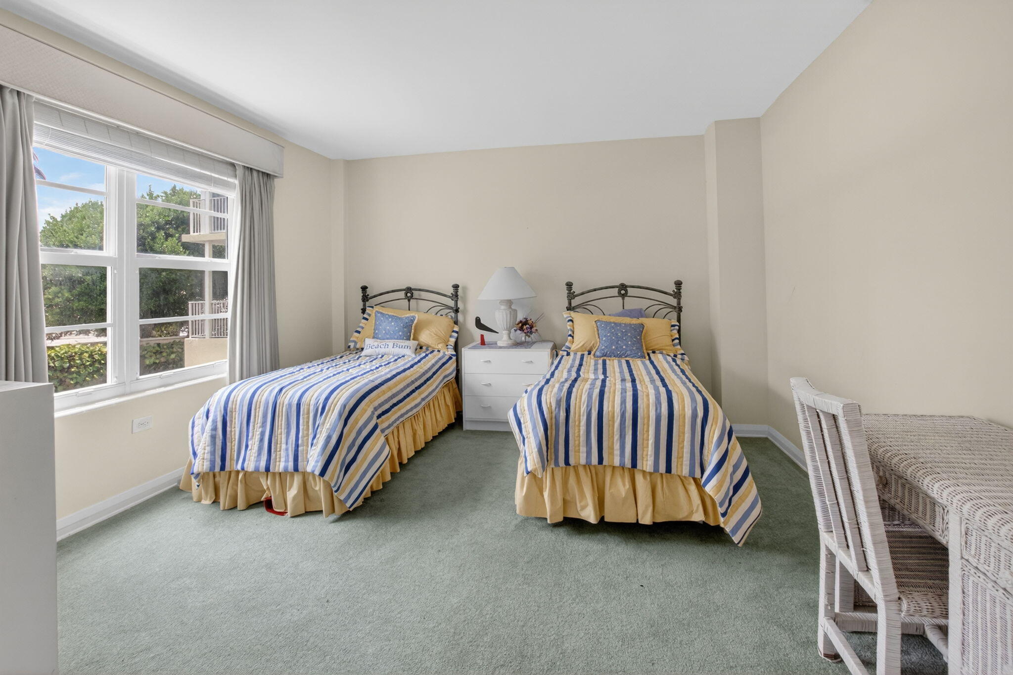 MANOR HOUSE CONDO - Residential
