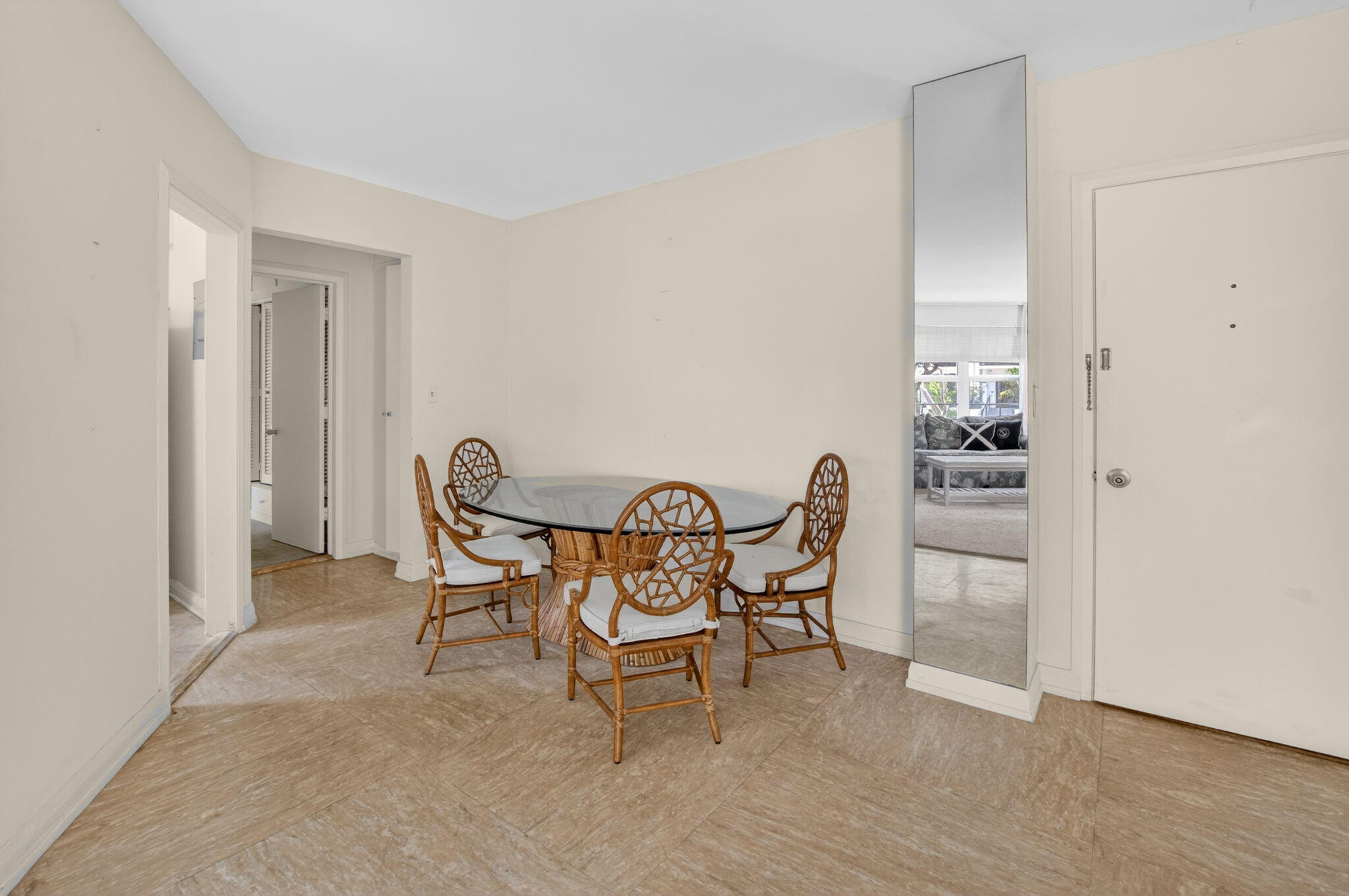 MANOR HOUSE CONDO - Residential