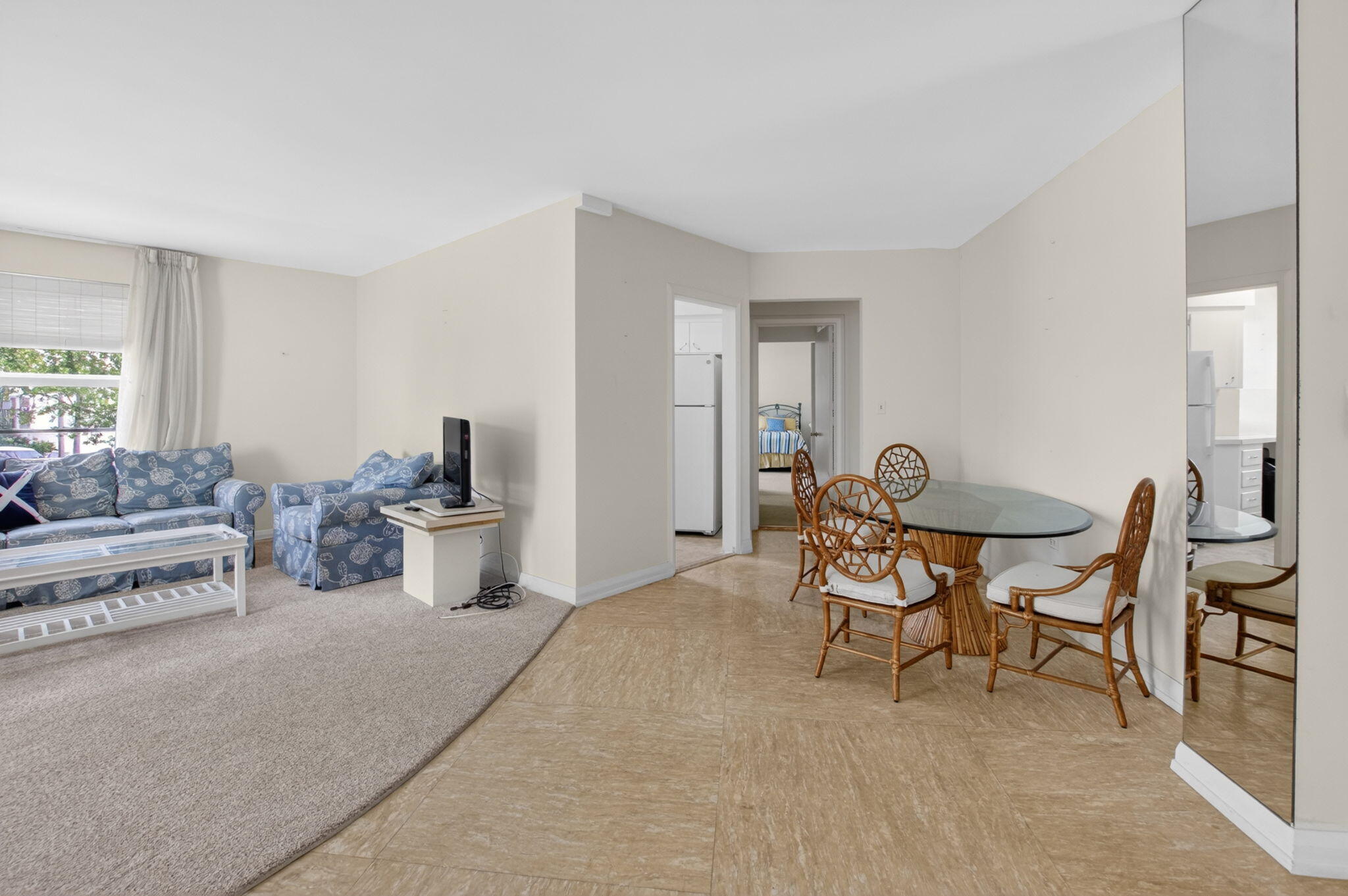 MANOR HOUSE CONDO - Residential