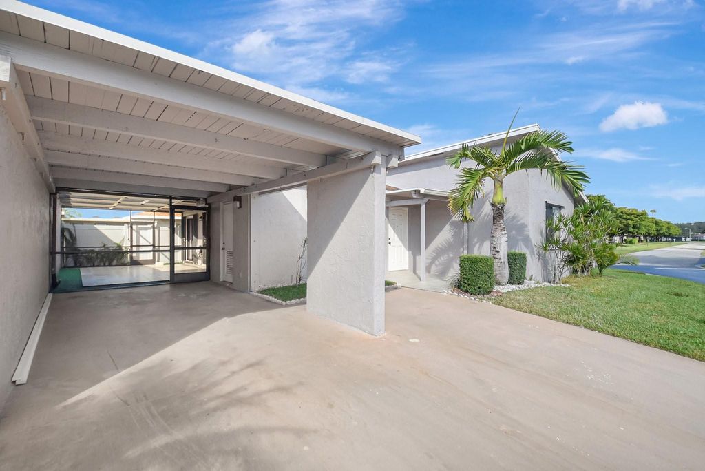 Photo of 14932 Wildflower Lane #14932, Delray Beach, FL 33446 (MLS # F10524603)