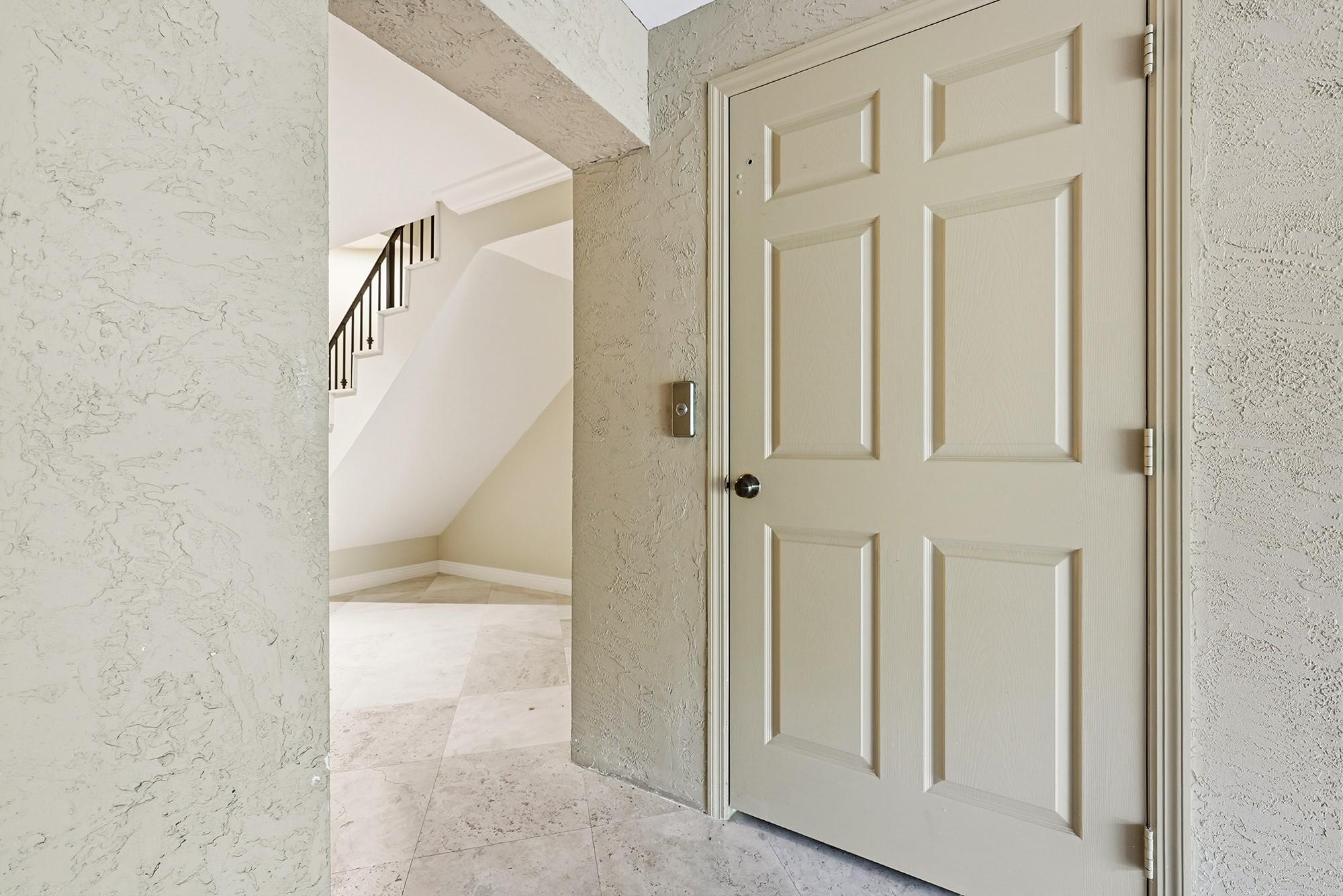 Royal Harbour Yacht Club - Residential Lease