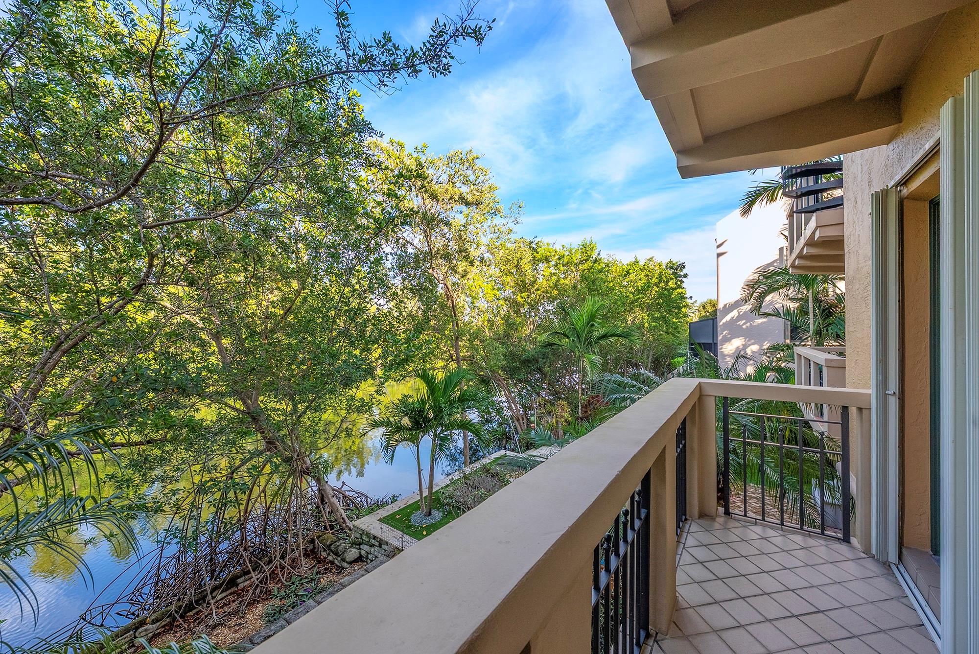 Royal Harbour Yacht Club - Residential Lease