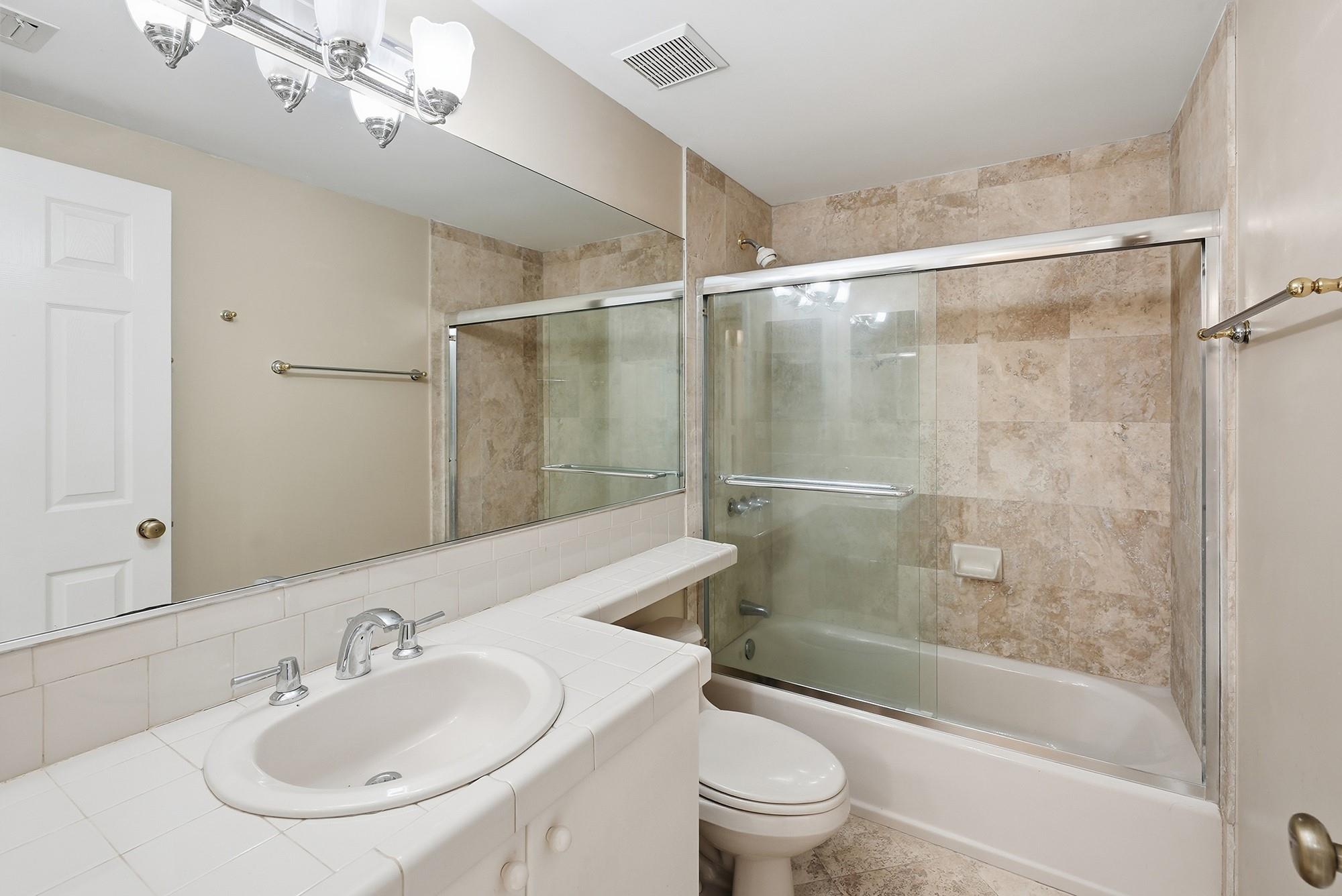 Royal Harbour Yacht Club - Residential Lease